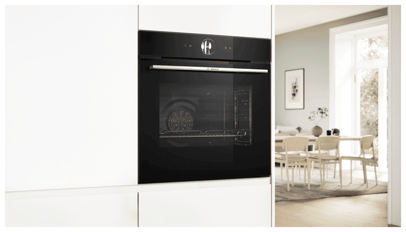 Horno Bosch pirolítico empotrado en cocina hogareña