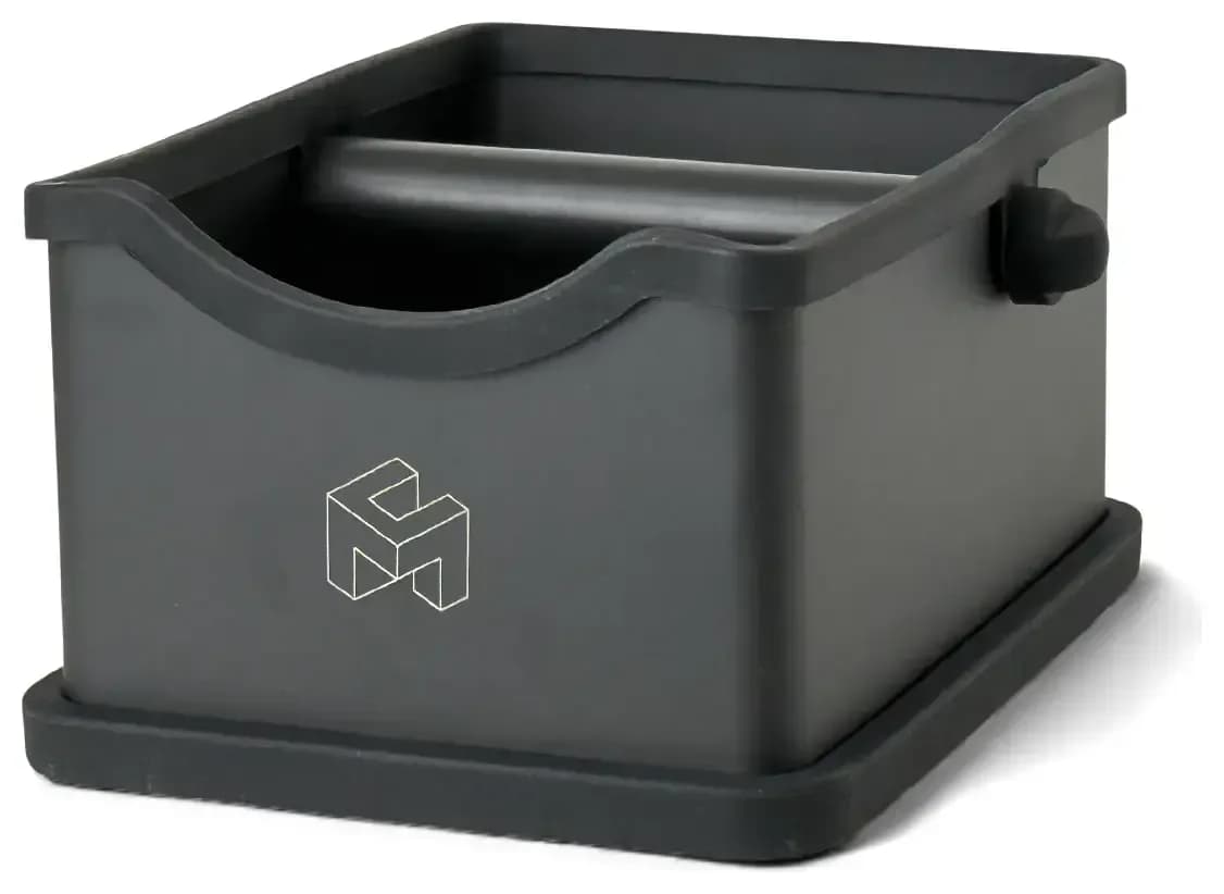 Cajón Knock Box Café sobre mesa negro mate CoffeeMax KB-3